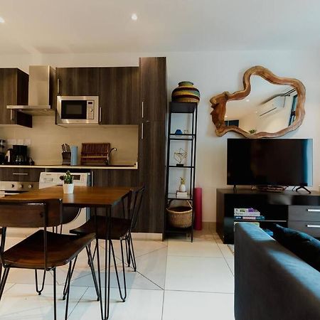 Enjoy Luxury Studio W/Pool @Embassy Gardens Akra Dış mekan fotoğraf
