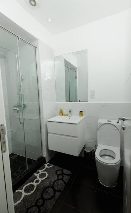 Enjoy Luxury Studio W/Pool @Embassy Gardens Akra Dış mekan fotoğraf